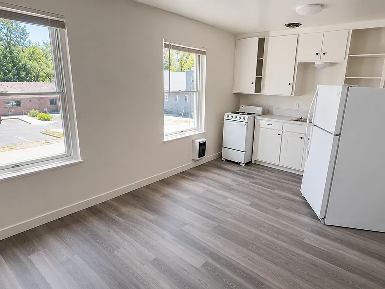 525 S Main St — Photo 38
