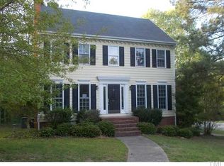 906 Queensbury Cir, Durham, NC 27713