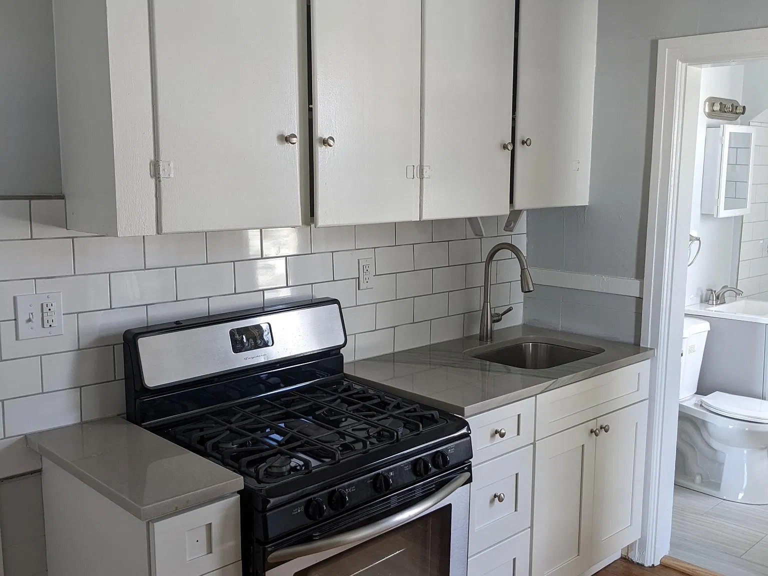 2 bed, 725 sqft, $1,700 — Photo 1