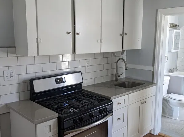 141 Allen St #2E, New Bedford, MA 02740
