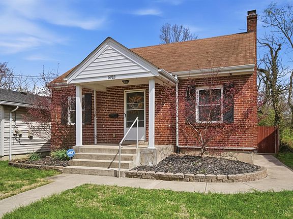 3rd image of 5918 Lantana Ave