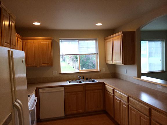 5th image of 8326 12th St NE