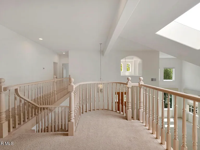 Westhaven Dr — Photo 23