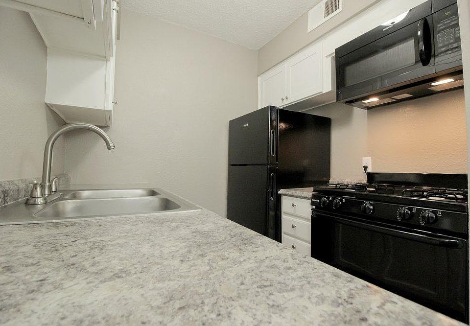 104 Pleasant St, Bryan, TX 77801 Zillow