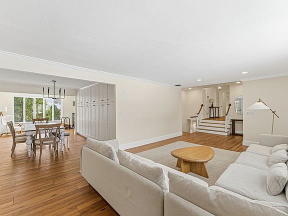 5th image of 124 Deborah Rd