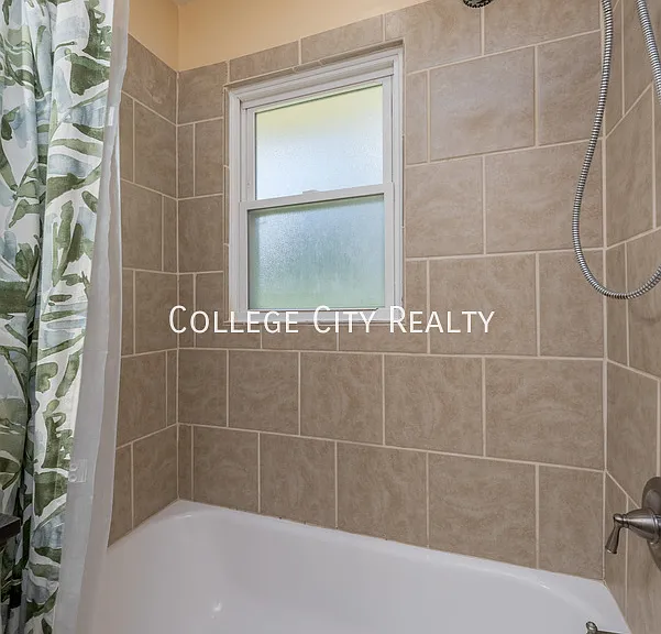 2715 Veterans Memorial Pkwy — Photo 18