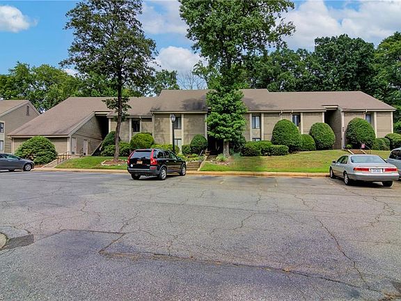 2nd image of 1518 Benjamin Pkwy APT D