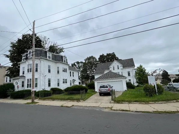61 Temple St, Haverhill, MA 01832