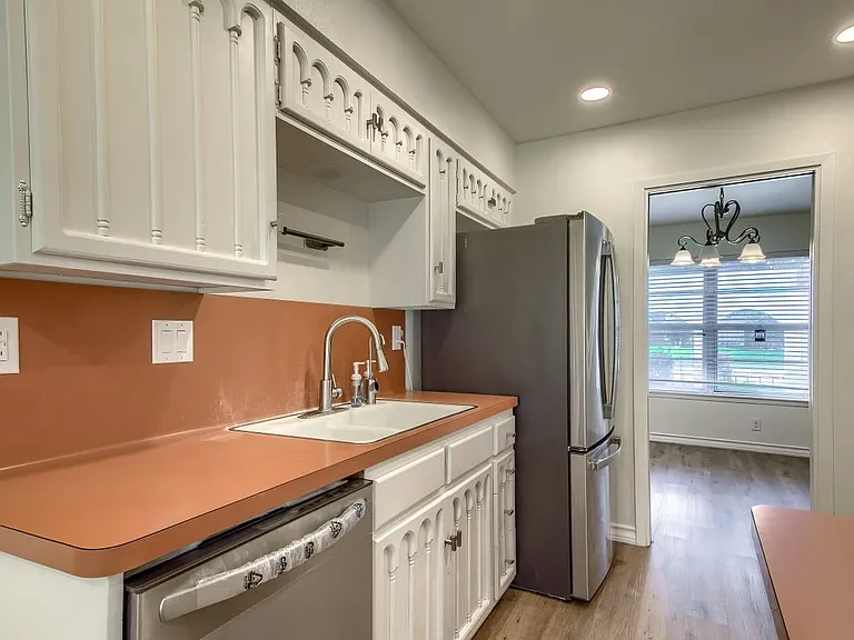 3106 Manila Dr — Photo 8