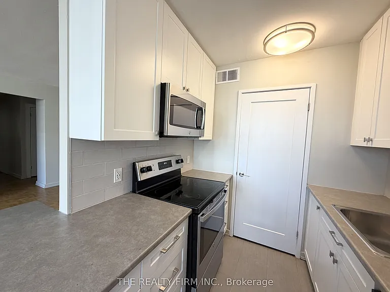1209 Richmond St #903 — Photo 5