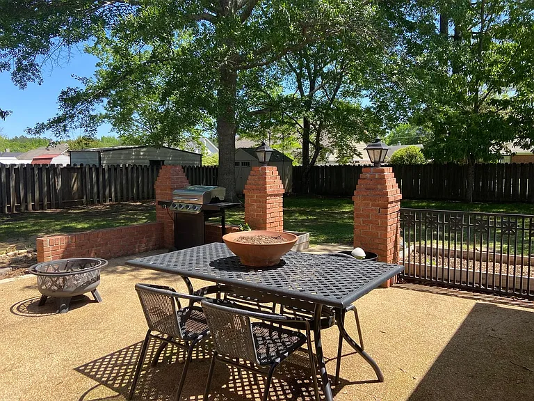 16 N Chestnut Dr — Photo 16