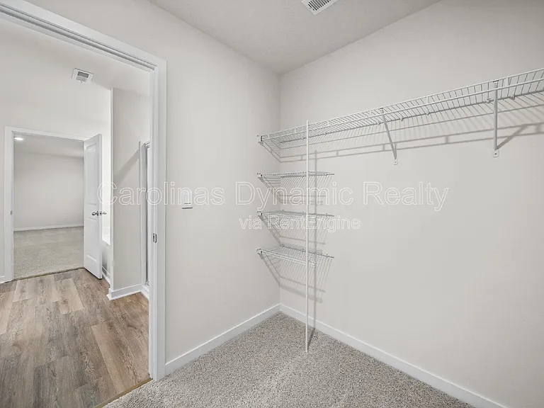 500 Blackpool Ct — Photo 32