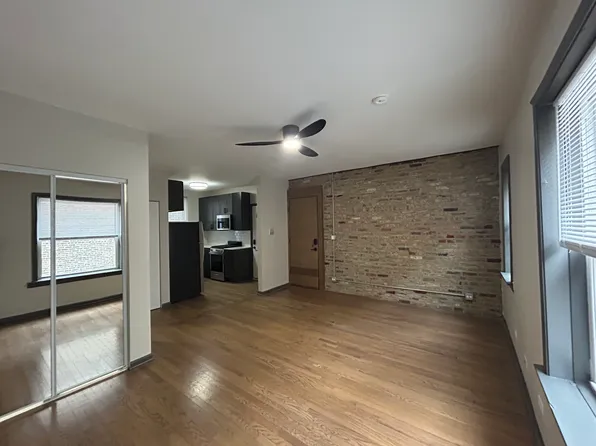 720 W Barry Ave #722-724-2S, Chicago, IL 60657