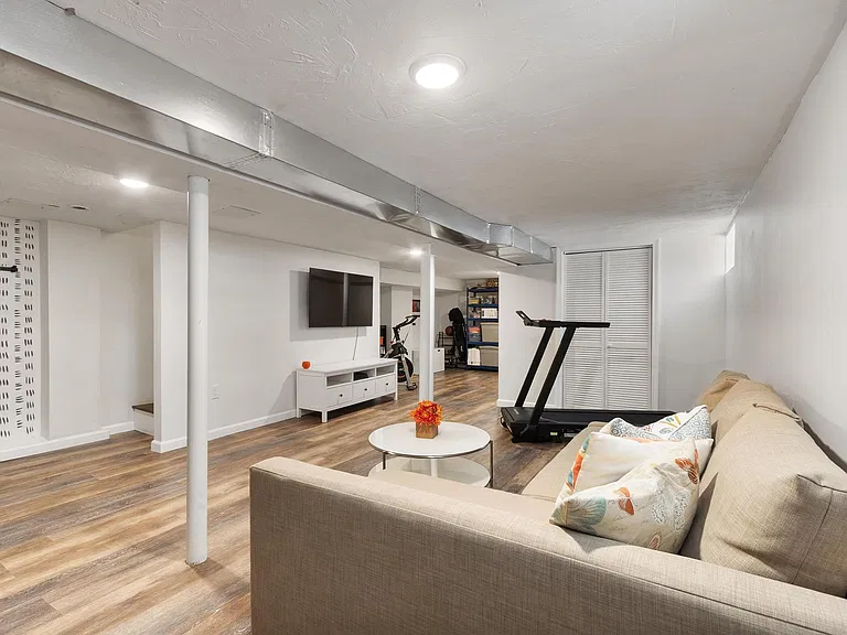 129 Washington St #129 — Photo 25