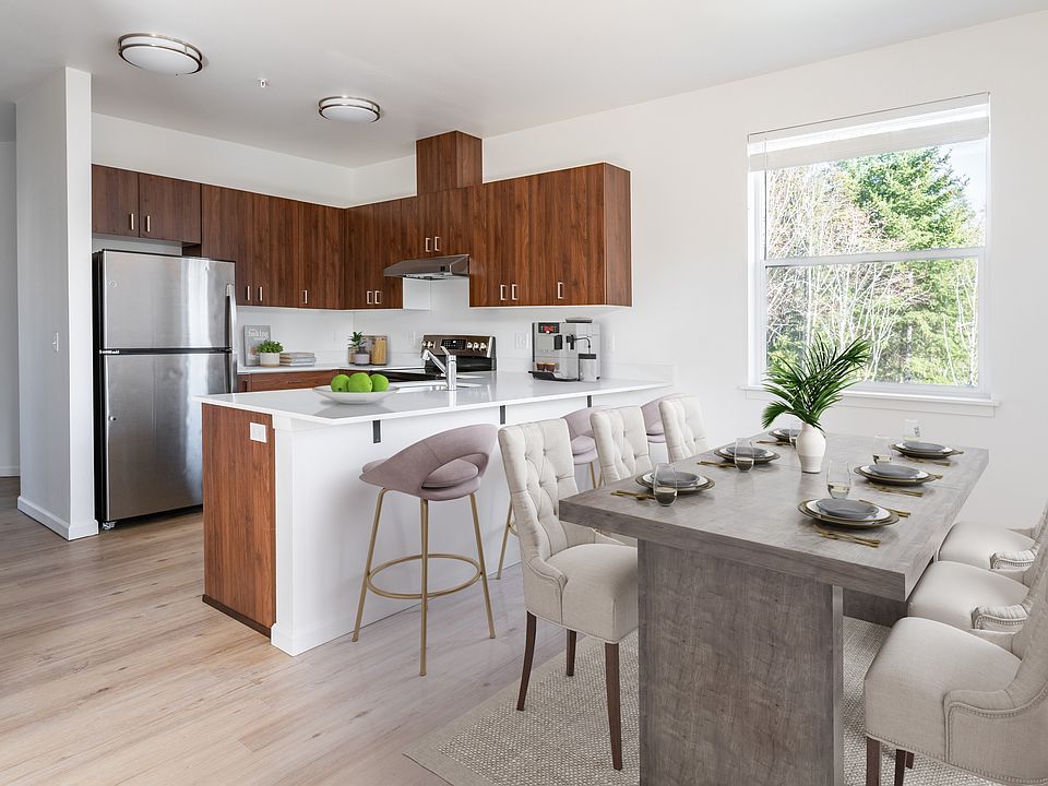 2 Bedroom Dining Room