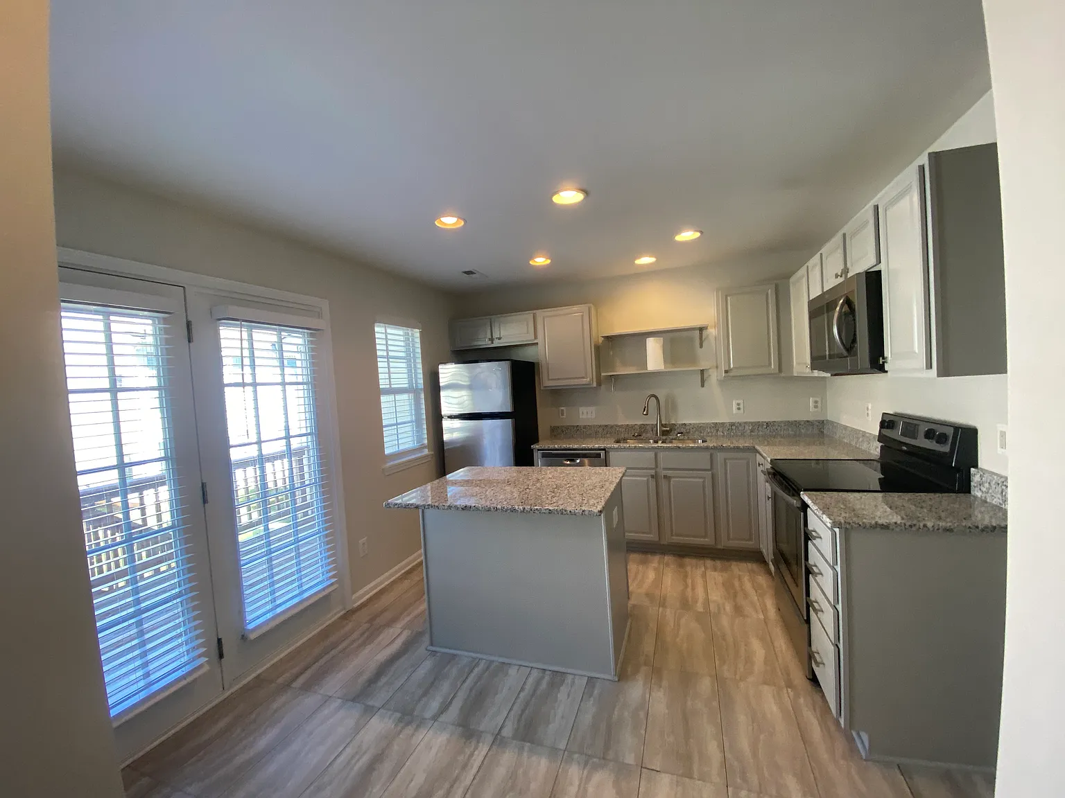 11120 Derryrush Dr — Photo 4