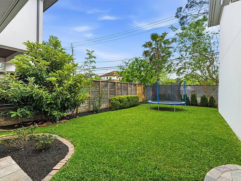 4923 Palmetto St — Photo 47