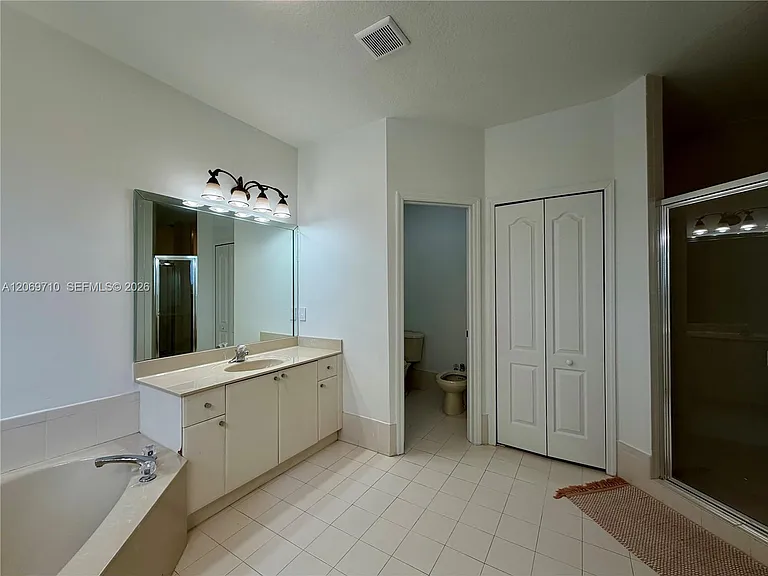 1764 SW 151st Pl — Photo 25