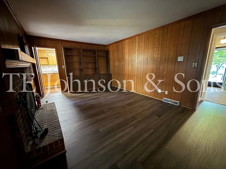 2722 Winslow Ln — Photo 25