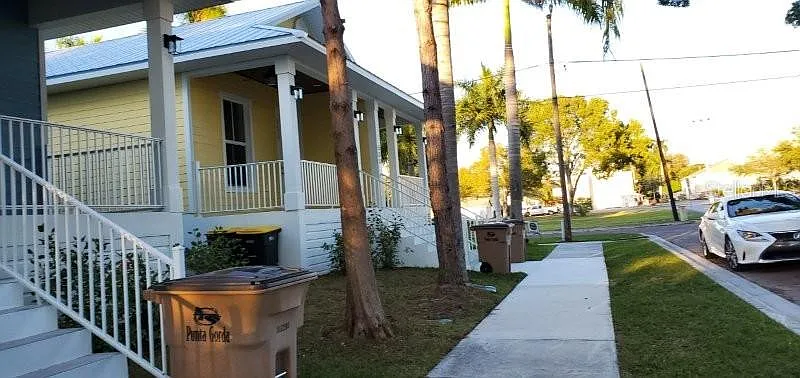 2 bed, 1.0 bath, 900 sqft, $1,550 — Photo 2