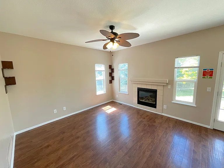 2579 Weyburn Way — Photo 16