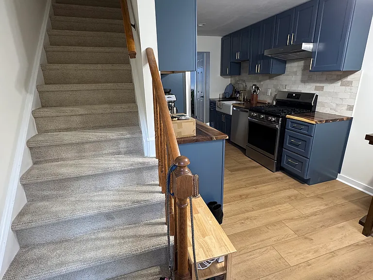 13 Colonial Ct — Photo 3