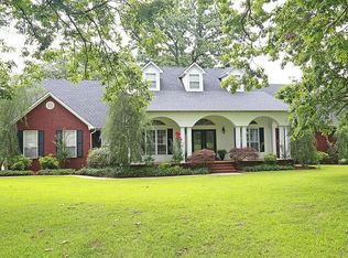 292 Walleye Dr, Russellville, AR 72802