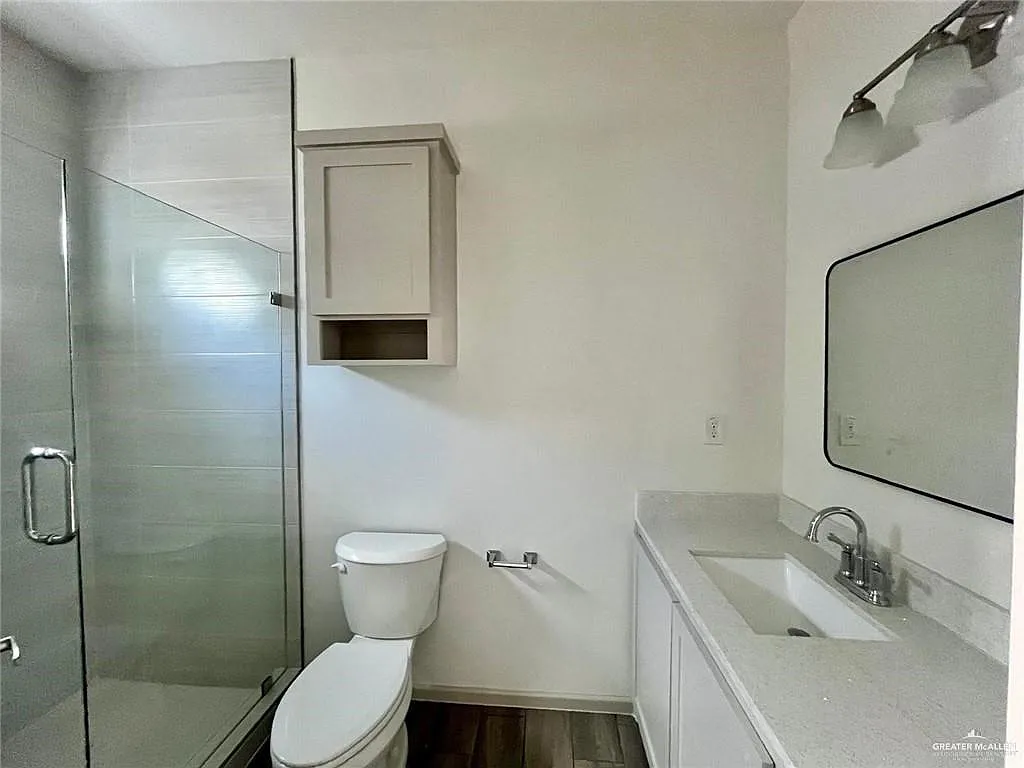 3 bed, 2.0 bath, 1050 sqft, $1,175 — Photo 4