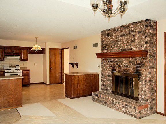 3 Fireplaces