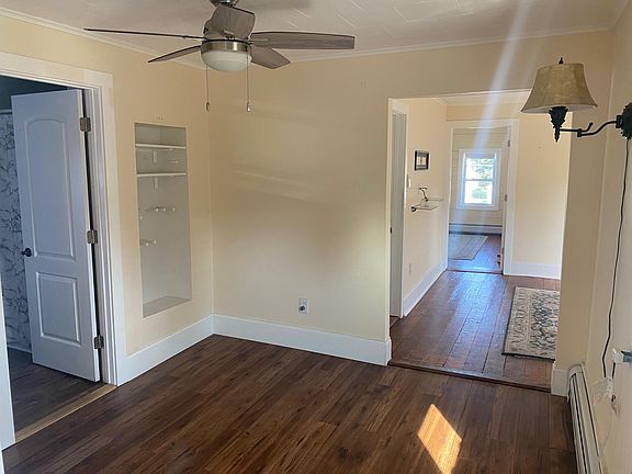 5th image of 109 Island St