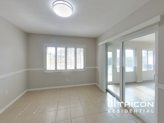 5th image of 1804 Parkwood Dr