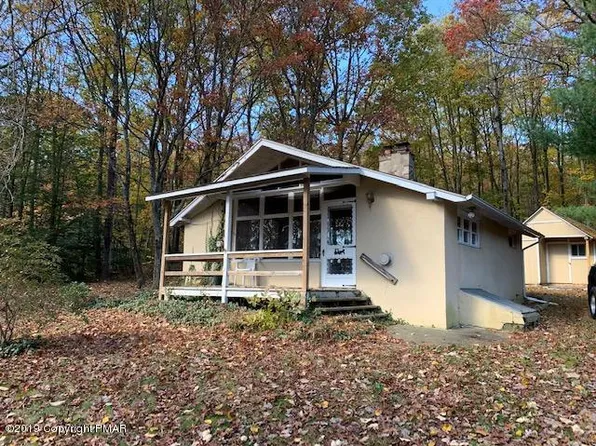 9391 Sherwood Dr, Kunkletown, PA 18058