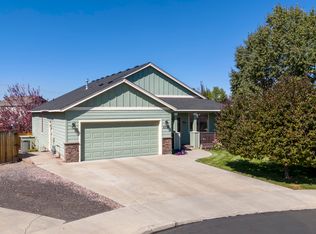 2239 SW Metolius Ct, Redmond, OR 97756
