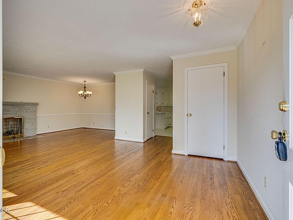 5th image of 1319 Lynnwood Dr