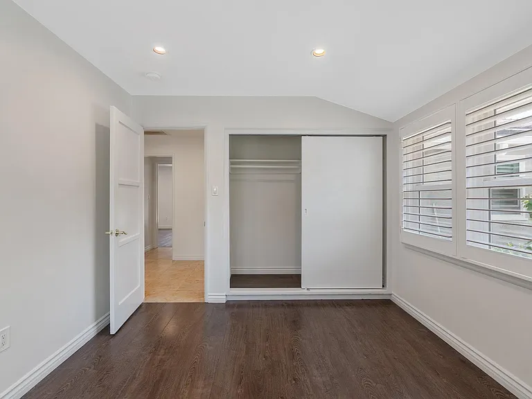 1030 Cynthia Ave — Photo 15