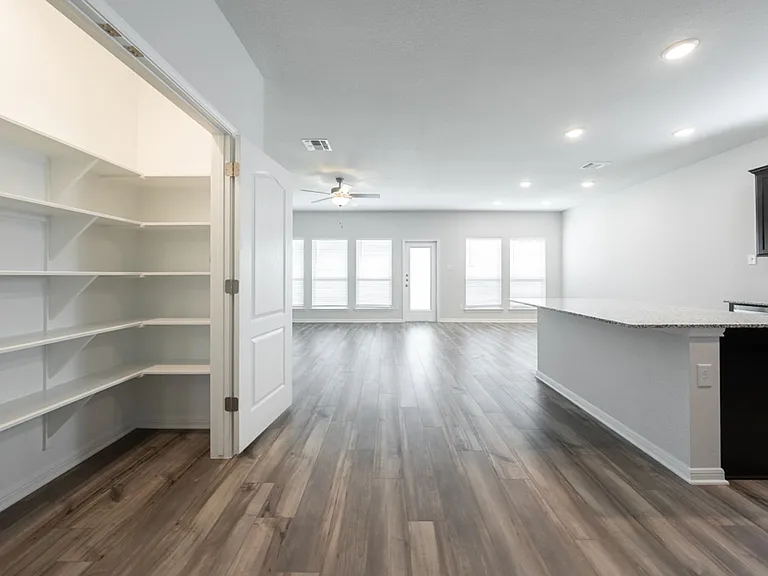 738 Friar Tuck Dr — Photo 20