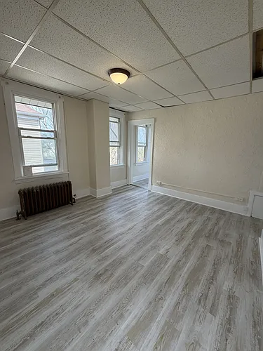 324 Spencer Ave #4 Photo 1