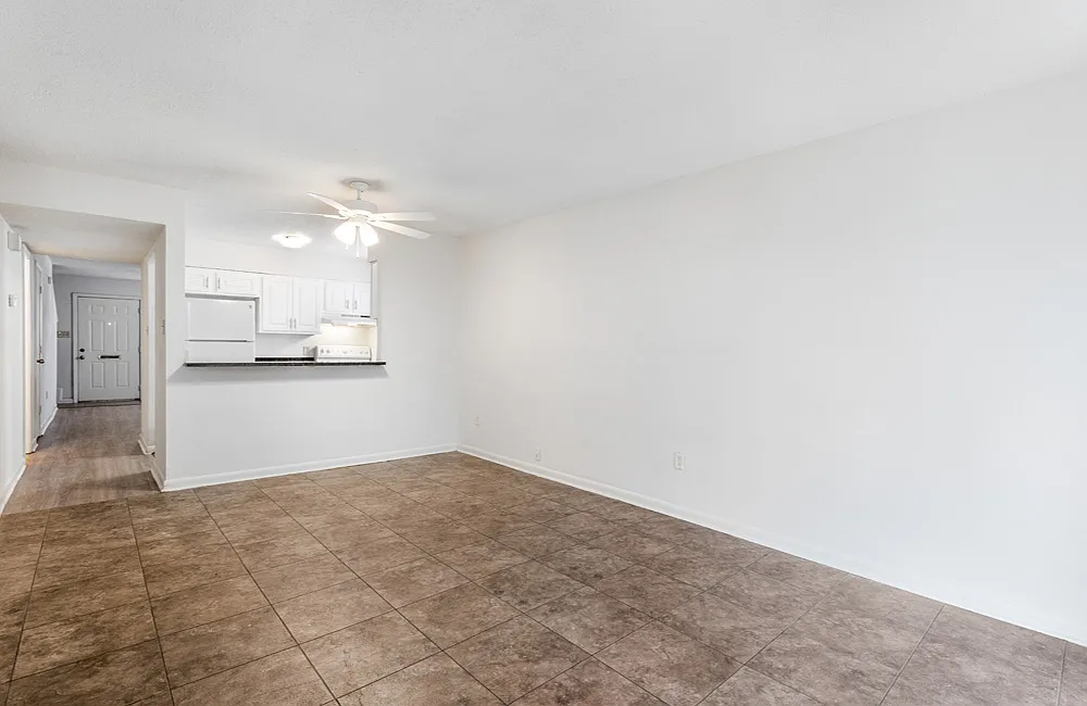 3 bed, 1450 sqft, $1,795 — Photo 3