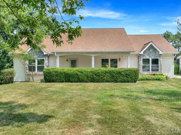 402A Middletown Rd, Warrenton, MO 63383