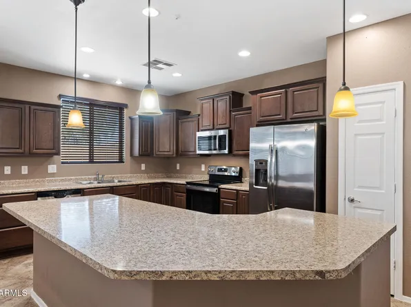 3266 E SPORTS Drive, Gilbert, AZ 85298