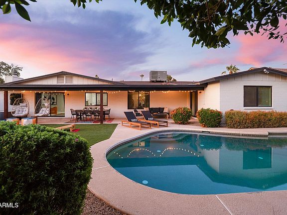 3rd image of 847 W NARANJA Avenue
