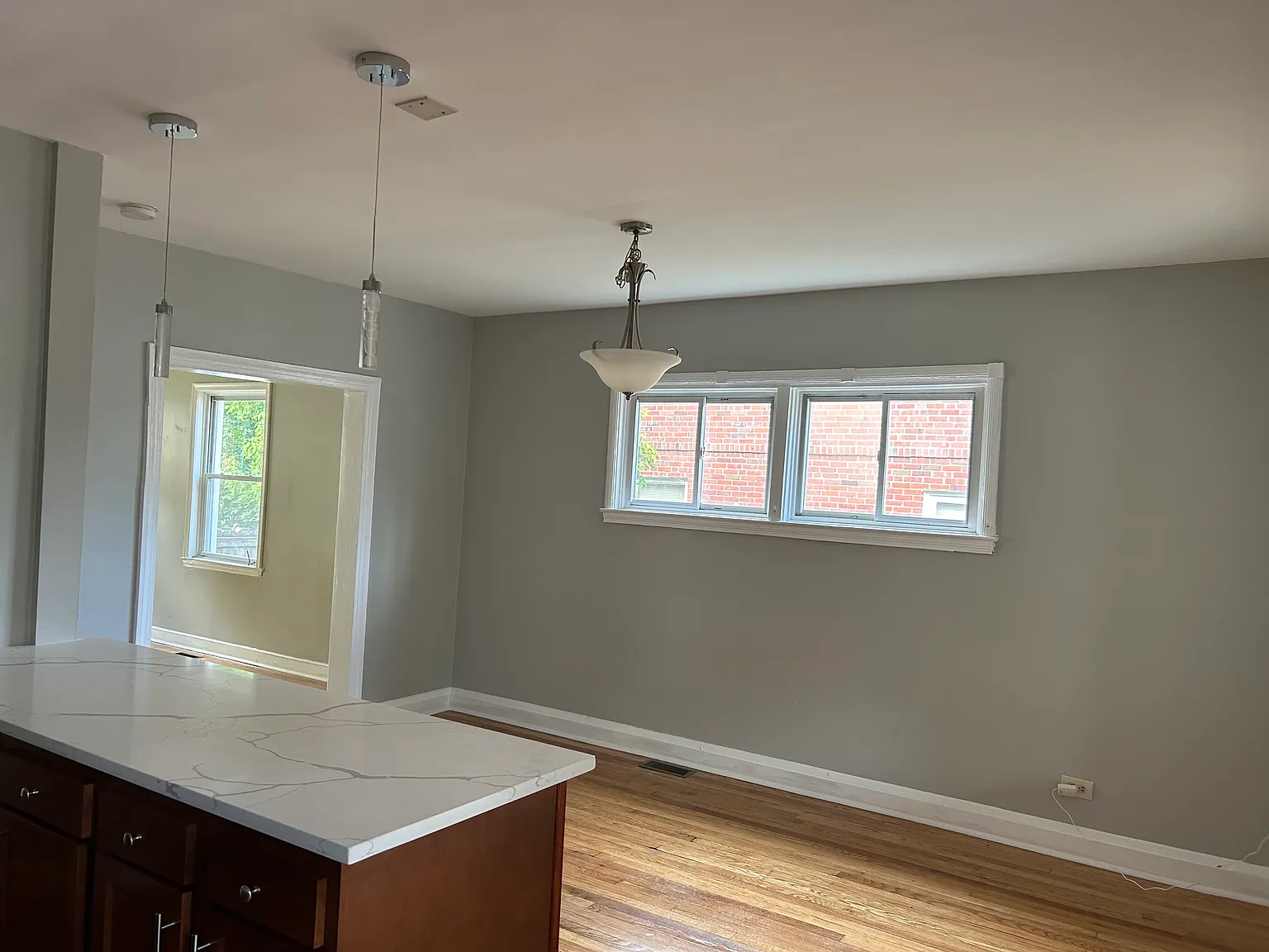3 bed, 1216 sqft, $1,950 — Photo 4