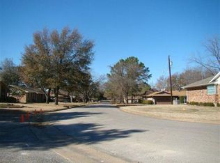 172 Poinsetta Cir, Terrell, TX 75160