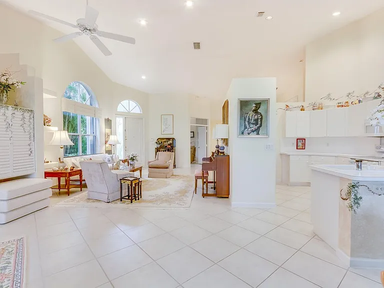4702 Carlton Golf Dr — Photo 4