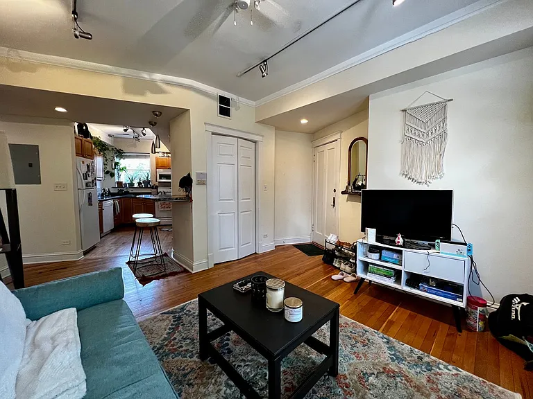 2315 W Eastwood Ave #3E — Photo 2