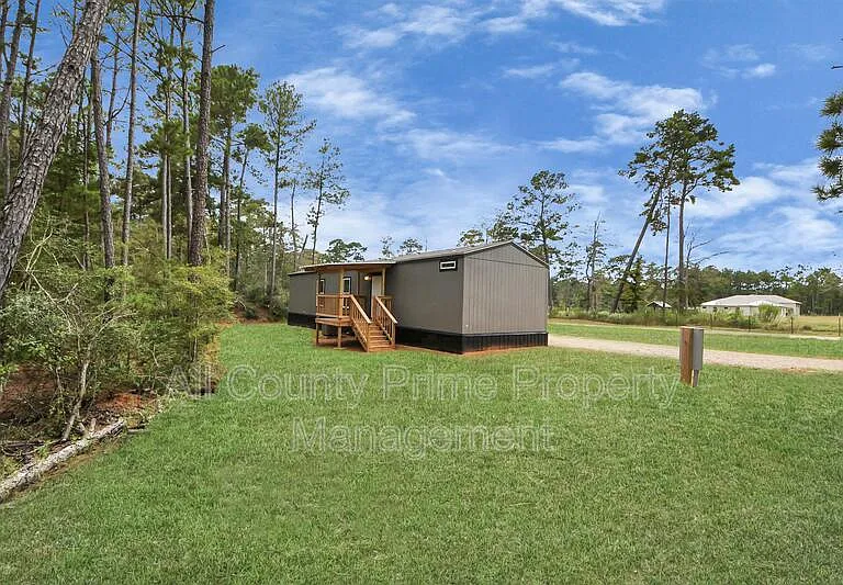 1556 Brown Rd — Photo 5