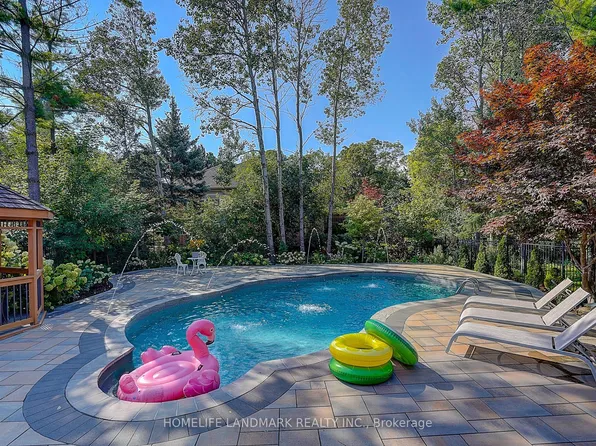 1061 Nellie Little Cres, Newmarket, ON L3X 3E3