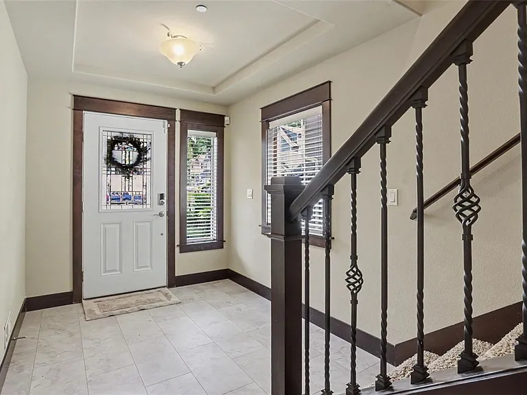1357 Elma Pl NE — Photo 18