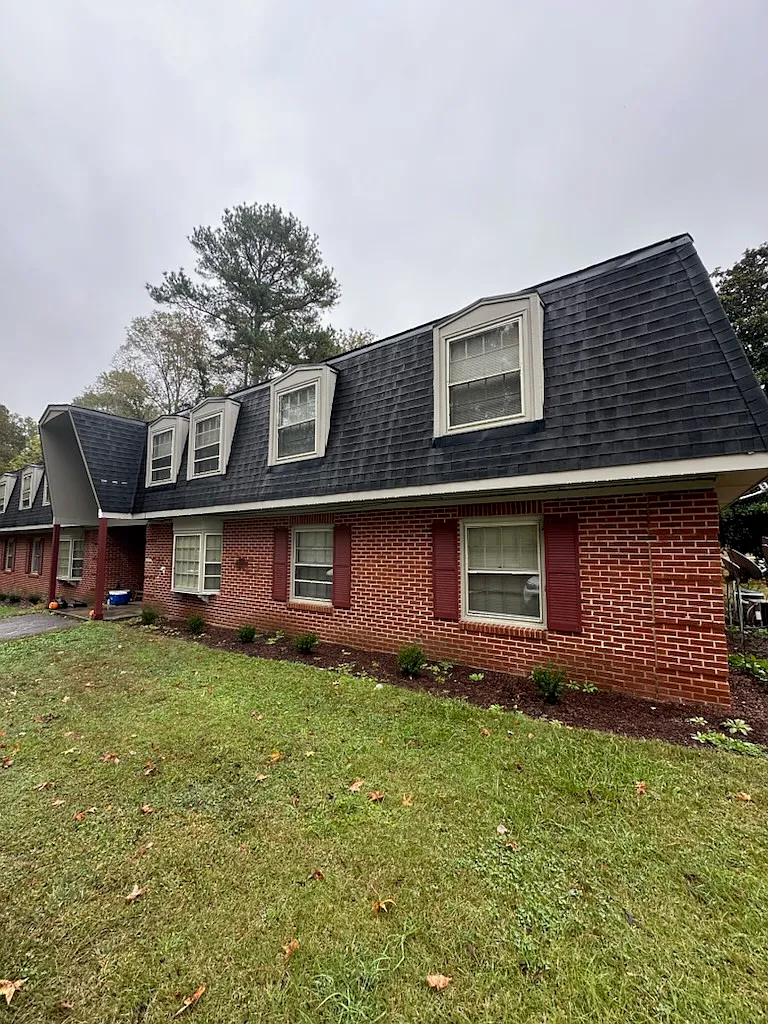 1 bed, 1.5 bath, $850 — Photo 1