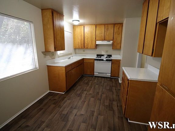 4th image of 1342 Chrysolite Ave APT A